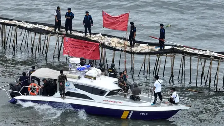 Penyegelan Pagar Laut Misterius di Tangerang: Tindak Tegas Pemerintah Atas Instruksi Presiden