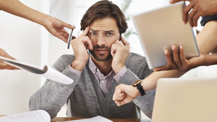 Job Hugging Merebak: Sinyal Kuat Ekonomi Indonesia Sedang Tertekan 1 Job Hugging Merebak
