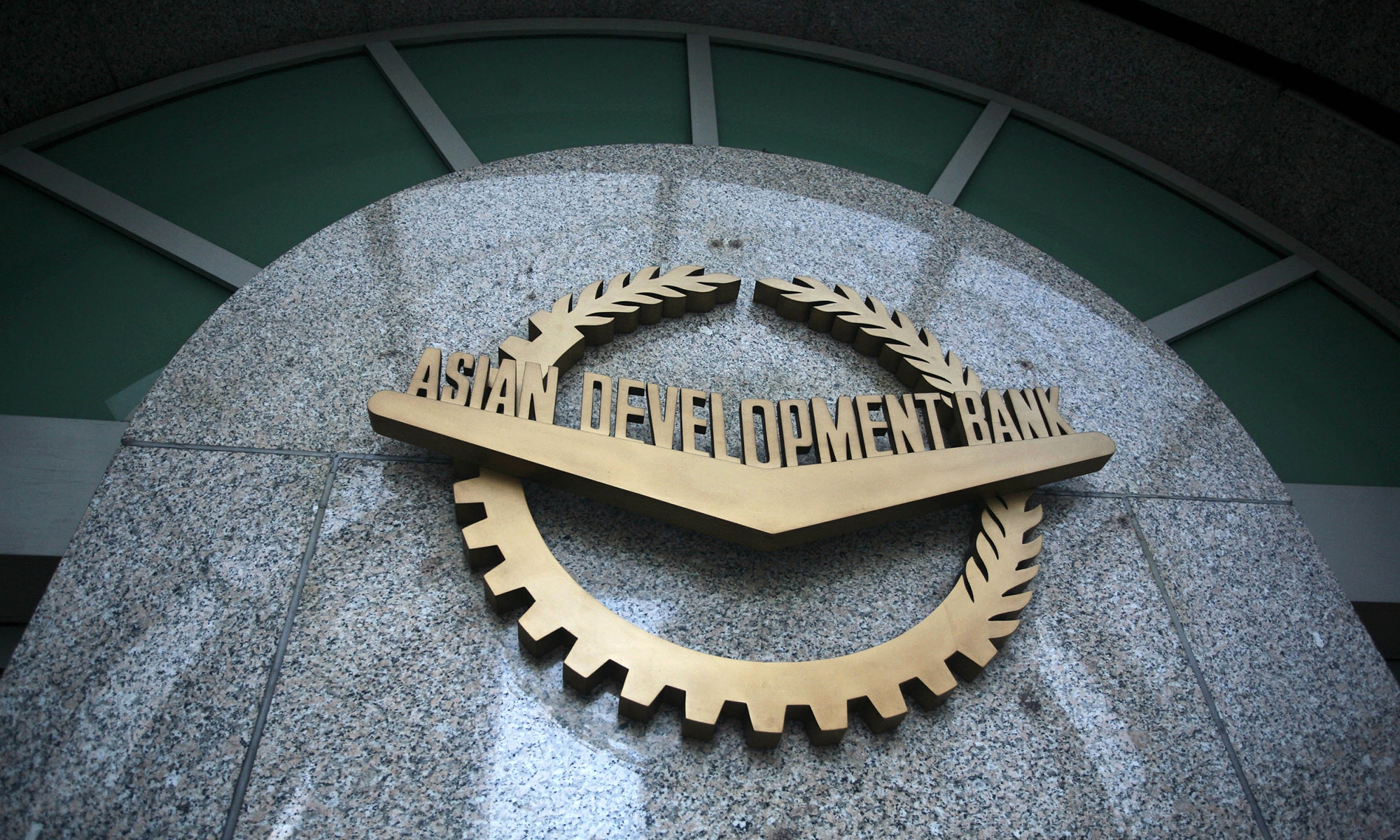 ADB Pangkas Proyeksi Ekonomi Indonesia 2025 ke 4,9%, Tertinggal dari Vietnam dan Filipina 1 ADB Pangkas Proyeksi Ekonomi