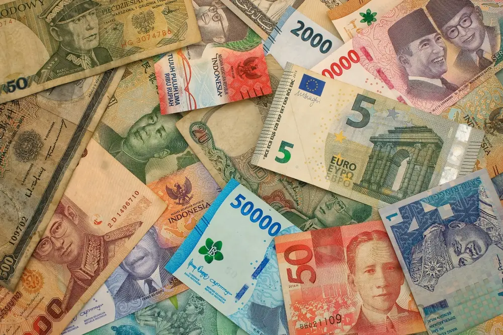 ASEAN Dorong Transaksi Mata Uang Lokal, Tembus USD14,1 Miliar Tanpa Ketergantungan Dolar AS 1 ASEAN Dorong Transaksi Mata Uang Lokal