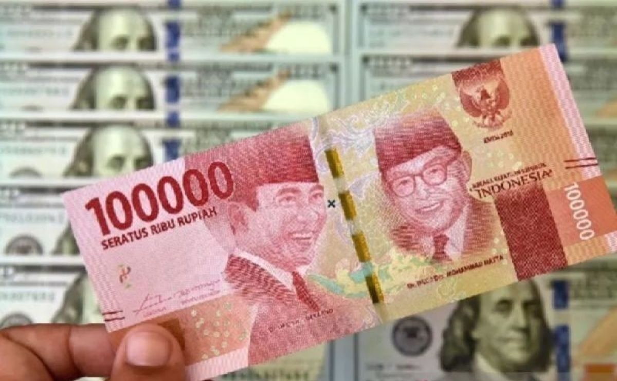 Rupiah Menguat Jadi Primadona Asia, Ditutup di Rp 16.462 per Dolar AS
