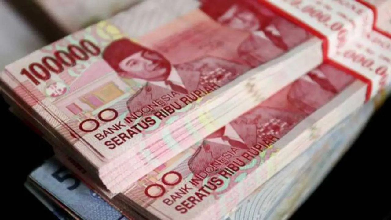 Rupiah Melejit Tipis ke Rp16.610, Namun Analis Peringatkan Ancaman Pelemahan Global 1 Rupiah Melejit Tipis ke Rp16.610,