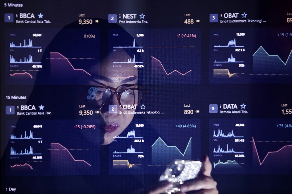 IHSG Cetak Rekor 9.109 Jelang Keputusan BI-Rate, Asing Jual Bersih & Emas Antam Tembus Rp2,7 Juta