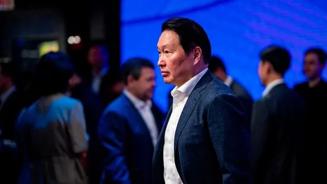 Pengadilan Perintahkan Chairman SK Group Bayar Rp11,59 Triliun ke Mantan Istri 1 Pengadilan Perintahkan Chairman SK Group Bayar Rp11,59 Triliun ke Mantan Istri